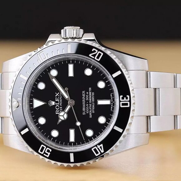 New Rolex Submariner Mens 40mm Black Dial Watch With Box - Picture 2 of 6